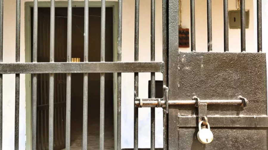Jail-DT-3928a29935440e14331c6dbc97c14cf4